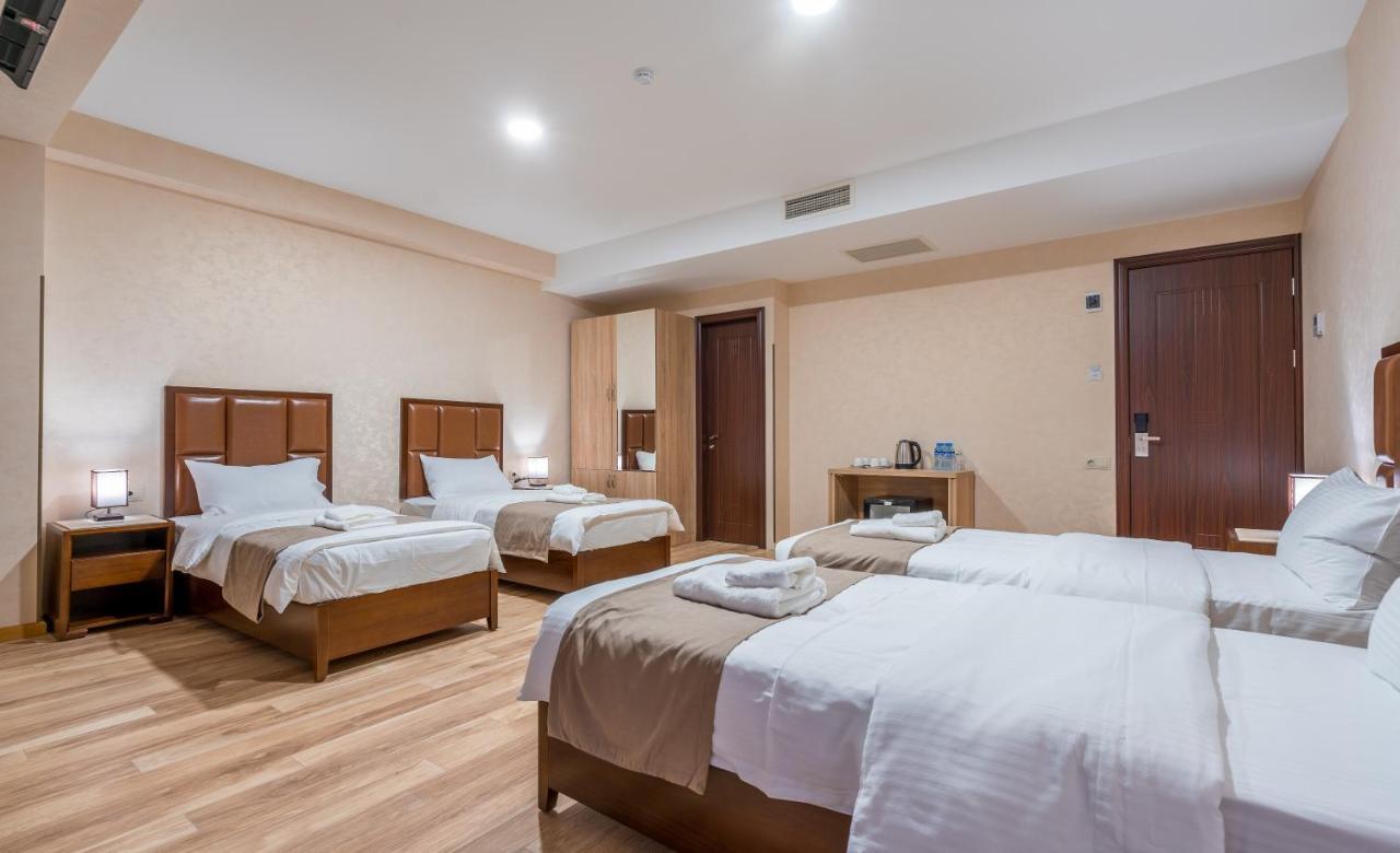 Aura Hotel Tbilisi Exterior photo